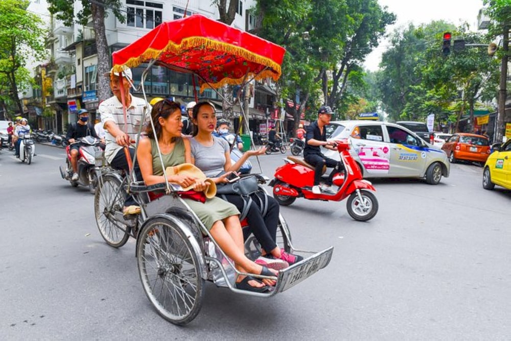 A cyclo providing a charming experience for tourists